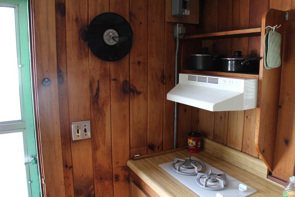 Pine Valley Cabins Thornton 部屋 写真