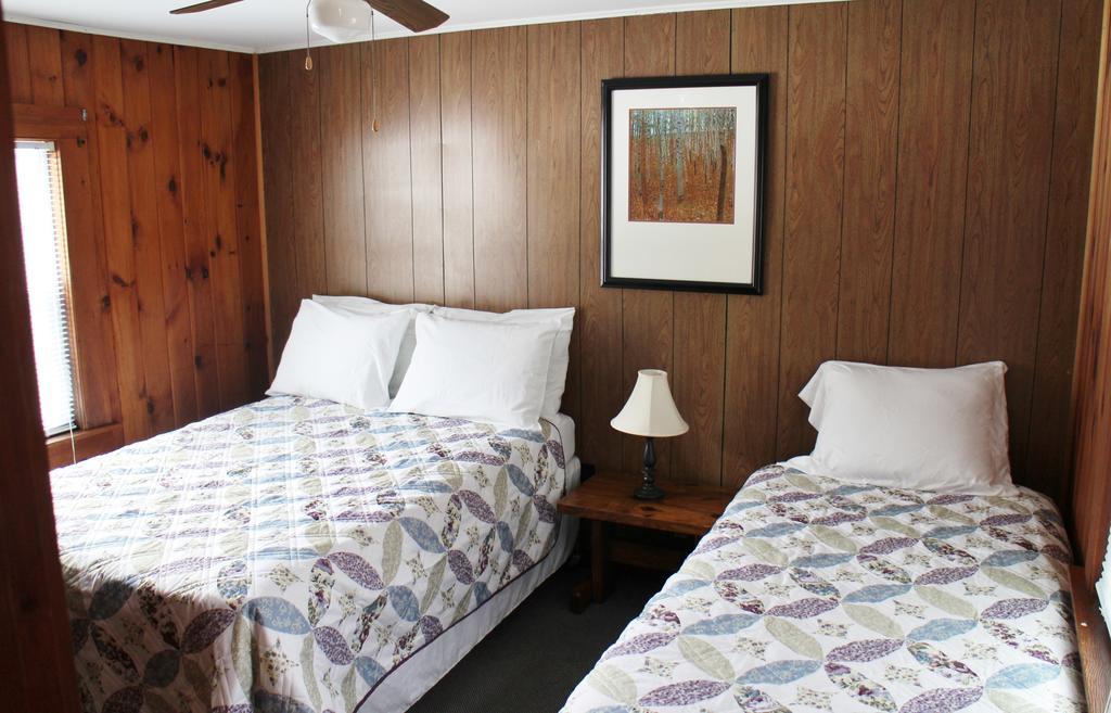 Pine Valley Cabins Thornton 部屋 写真