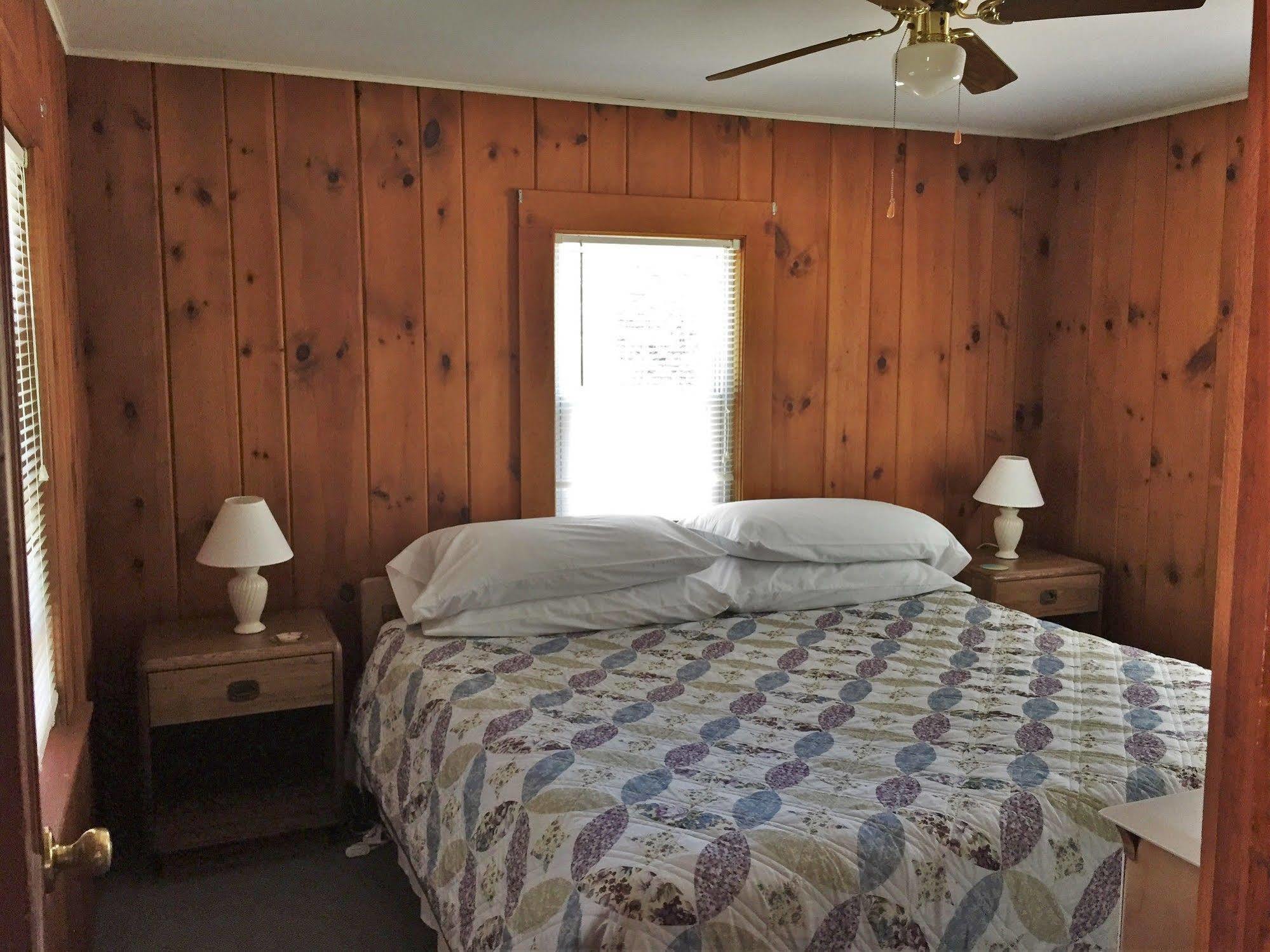 Pine Valley Cabins Thornton エクステリア 写真