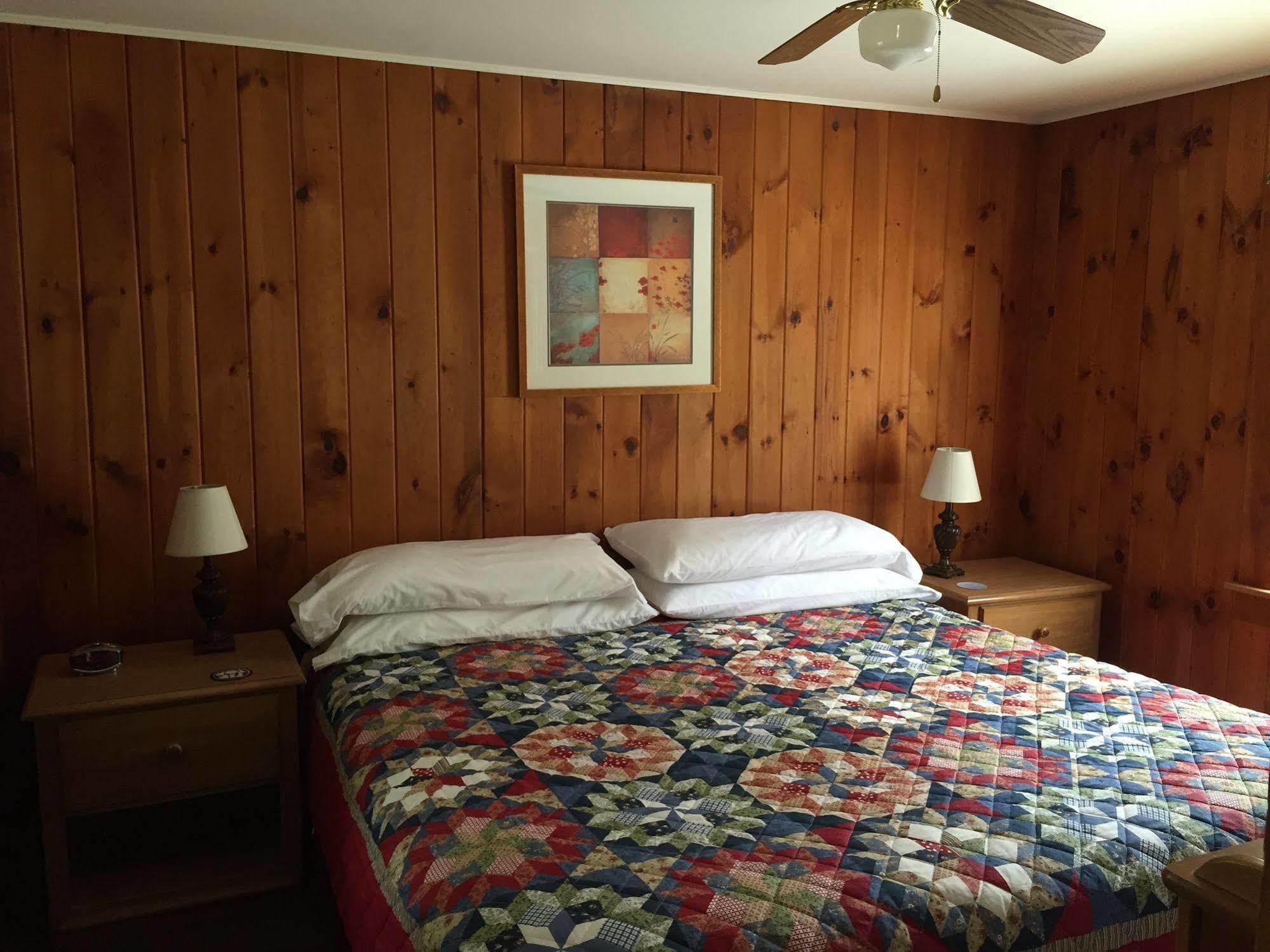 Pine Valley Cabins Thornton エクステリア 写真